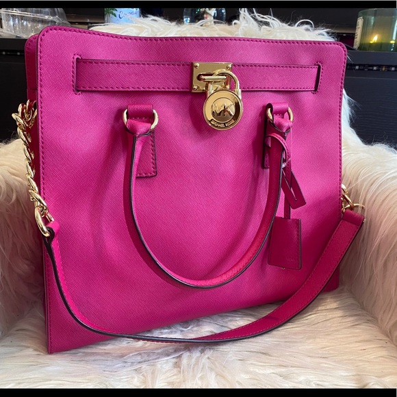 Michael Kors Handbags - Michael Kors Hamilton